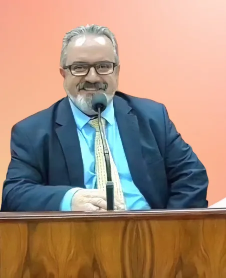
  Quando o Erro se Recusa a Pedir Desculpas