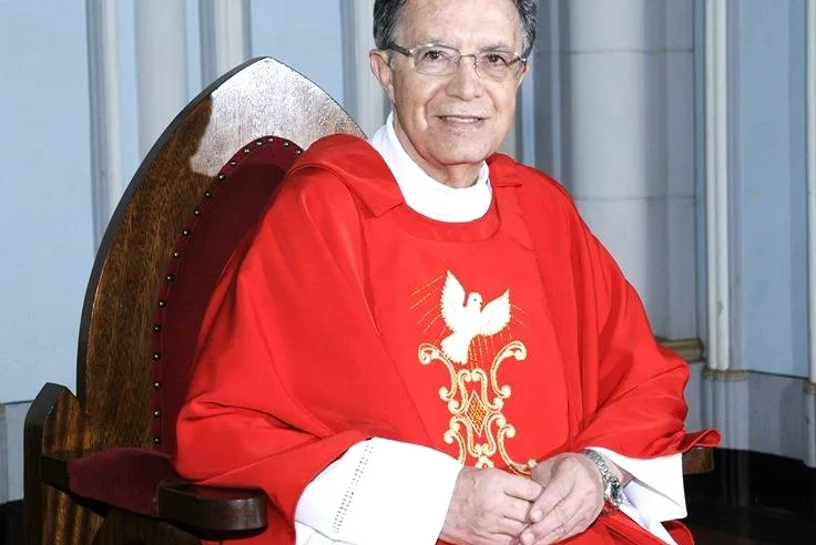 UM PADRE CHAMADO JOÃO