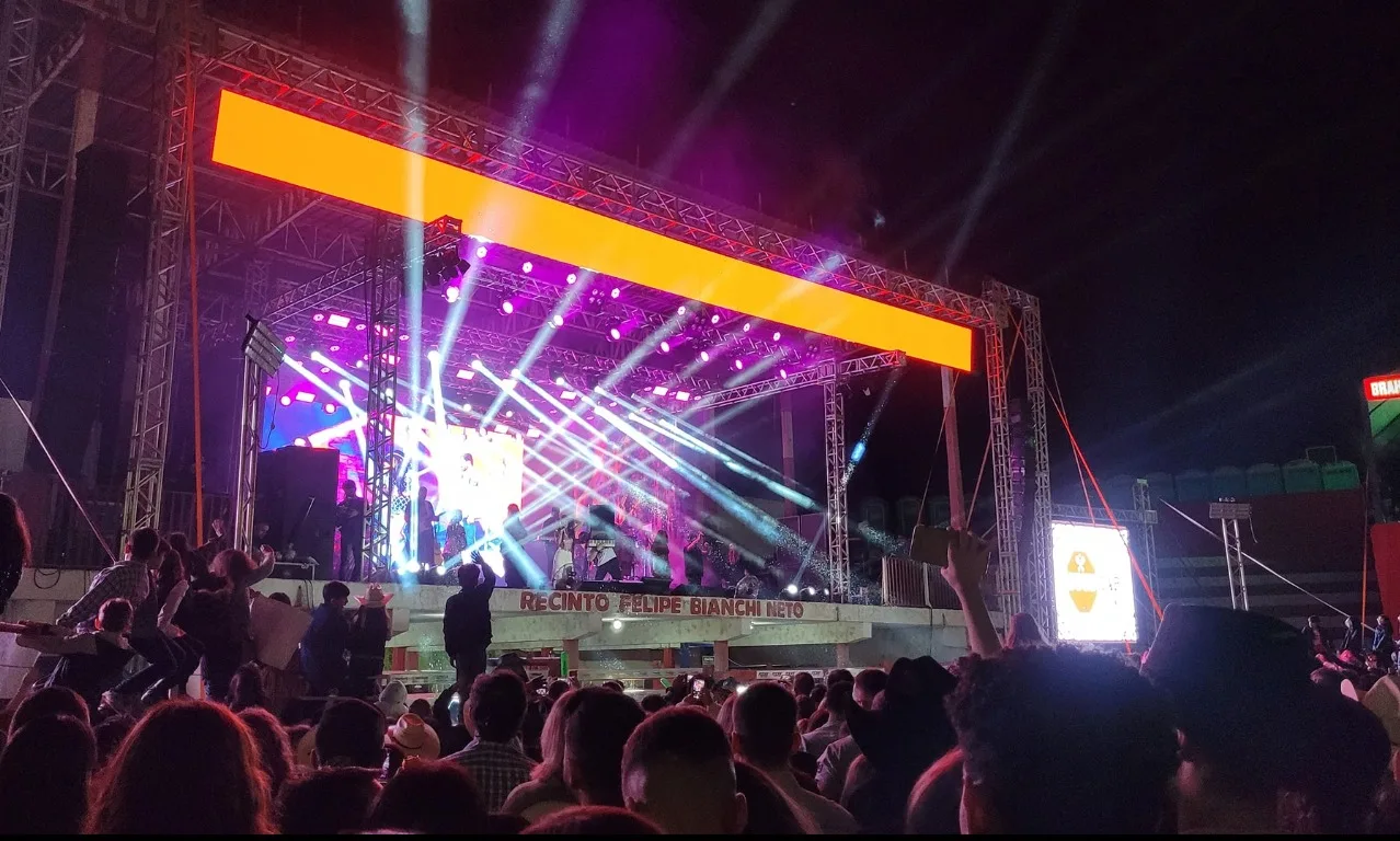 
  Crise na Festa do Peão de Taquaritinga: cancelamento do concurso e vandalismo nos camarotes mancham edição de 2025