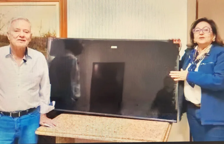Prefeitura instala 82 TVs de 55” nas escolas municipais