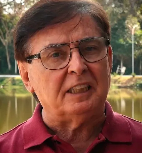 ESTAVA QUIETO, MAS VIVO