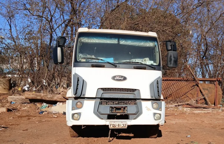 Vereador Baixinho do Posto denuncia abandono de caminhão de lixo em Taquaritinga