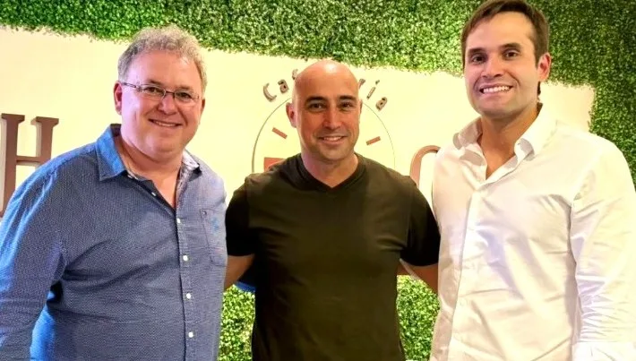 Luciano Azevedo recebe lideranças políticas e projeta novas parcerias para o município