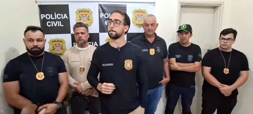 
  Polícia Civil, sob o comando do delegado Dr. Fábio Abib, prende o terceiro suspeito de envolvimento na morte do ex-prefeito Vanderlei Mársico; dois são menores