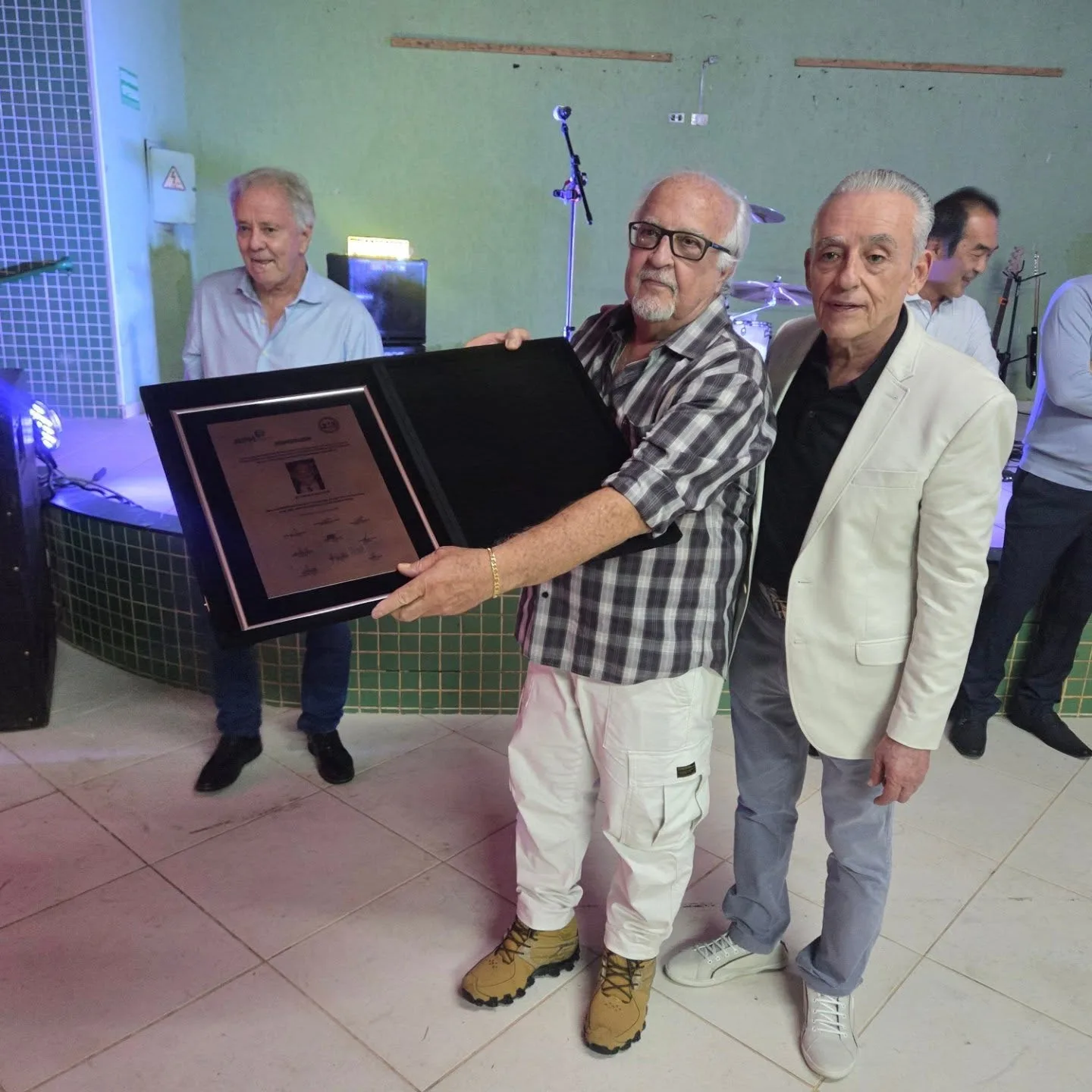 
  Médicos de Taquaritinga celebram seu dia com emoção e reconhecimento