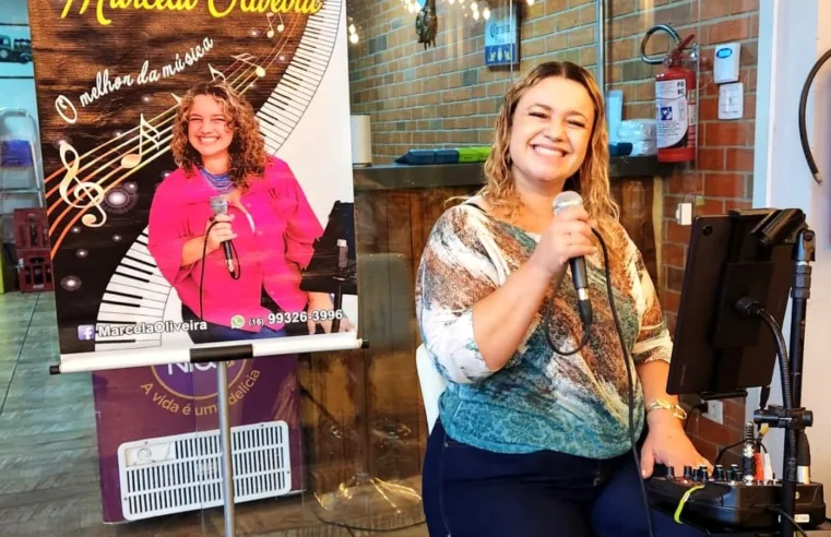 Marcela Oliveira encanta o público em mais uma noite especial no Villa’s Bar