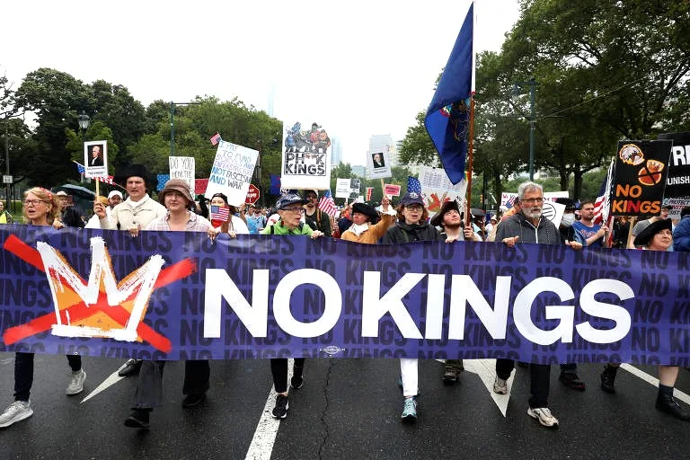 
  NO KINGS!