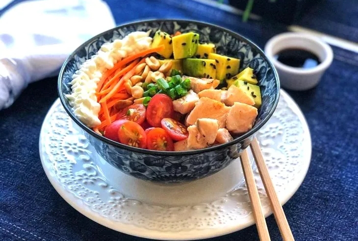 🍣 Poke de Salmão