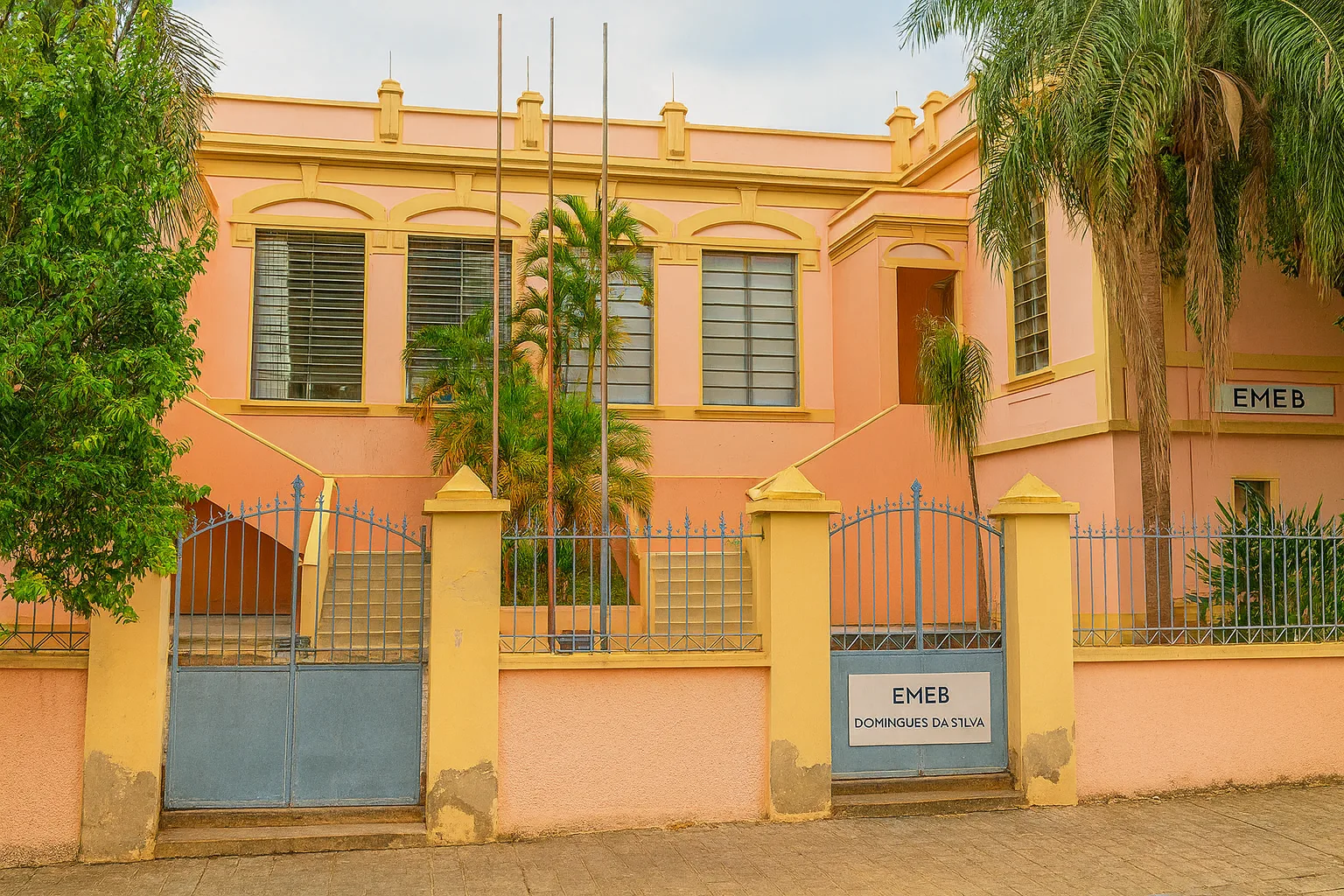 
  EMEB Domingues da Silva se destaca nacionalmente com Feira de Cultura Africana