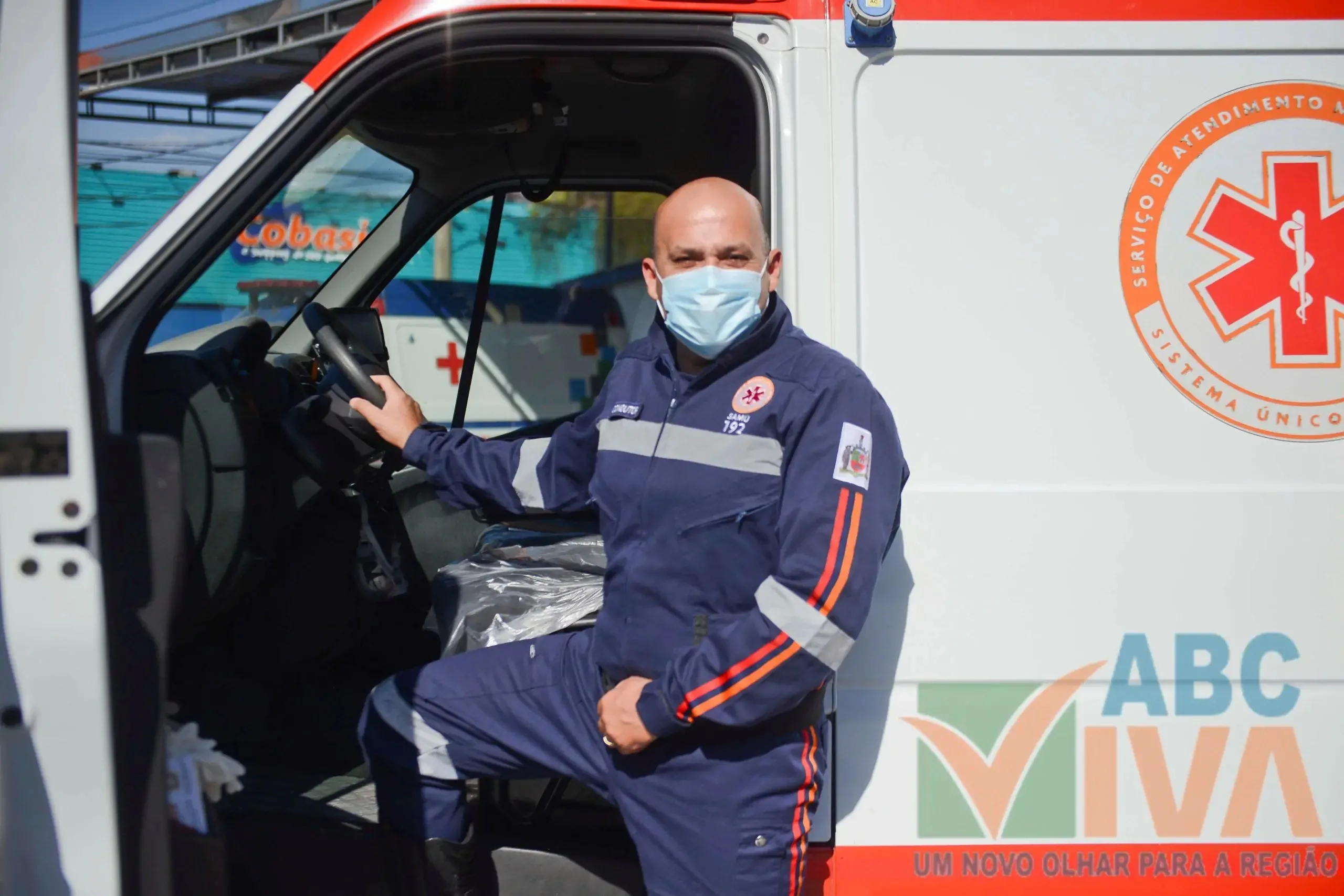 
  Profissão de condutor de ambulância é regulamentada por lei federal e passa a integrar oficialmente a equipe de saúde