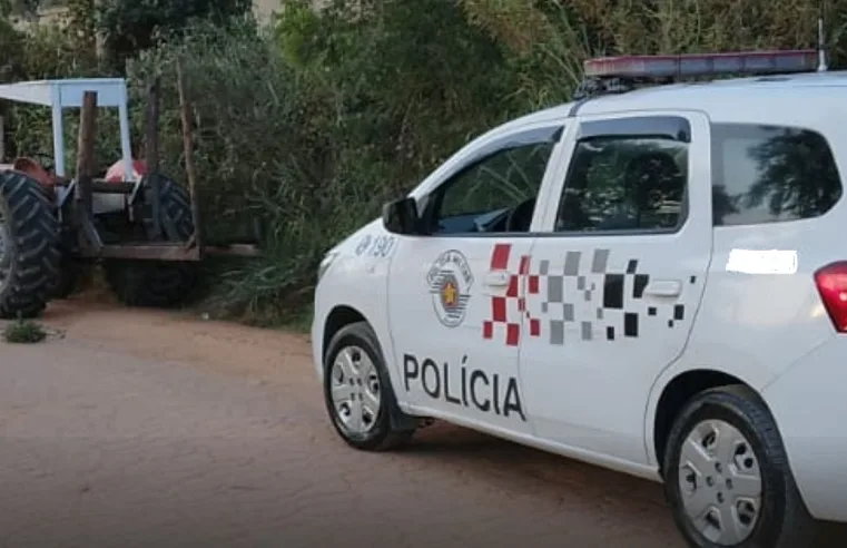 Tratorista embriagado é detido depois de perseguição com colisão e prisão