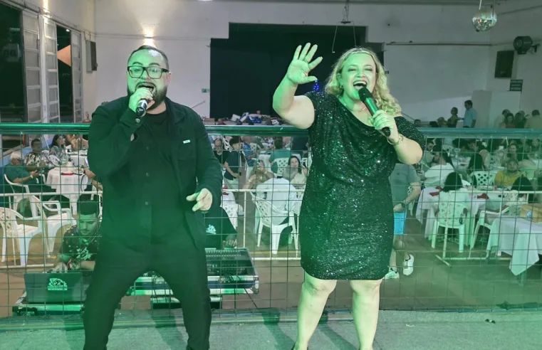 Marcela Oliveira e Anderson Fernandes transformam confraternização em espetáculo e arrancam elogios do público