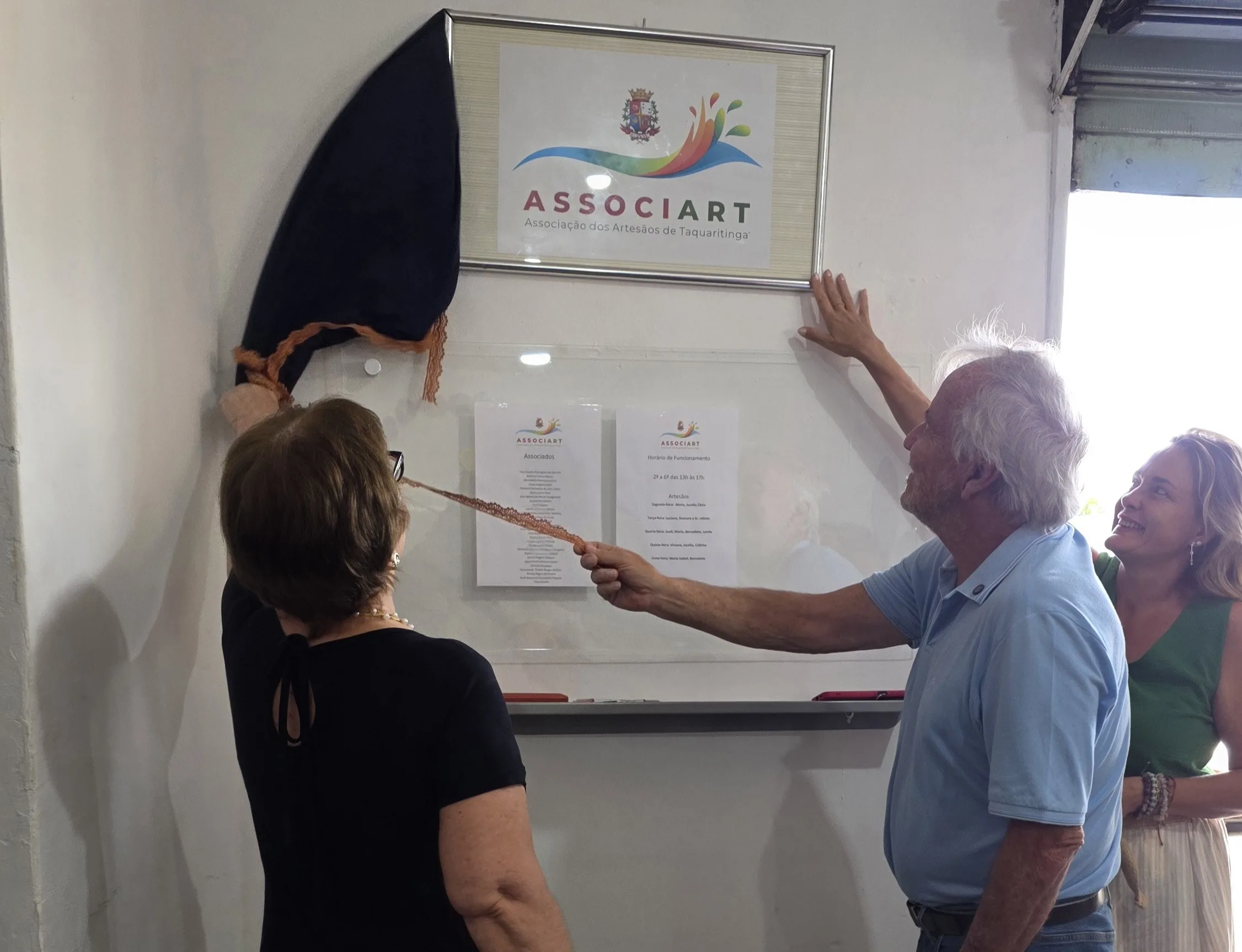 
  ARTESÃOS GANHAM NOVA CASA NA RODOVIÁRIA MUNICIPAL