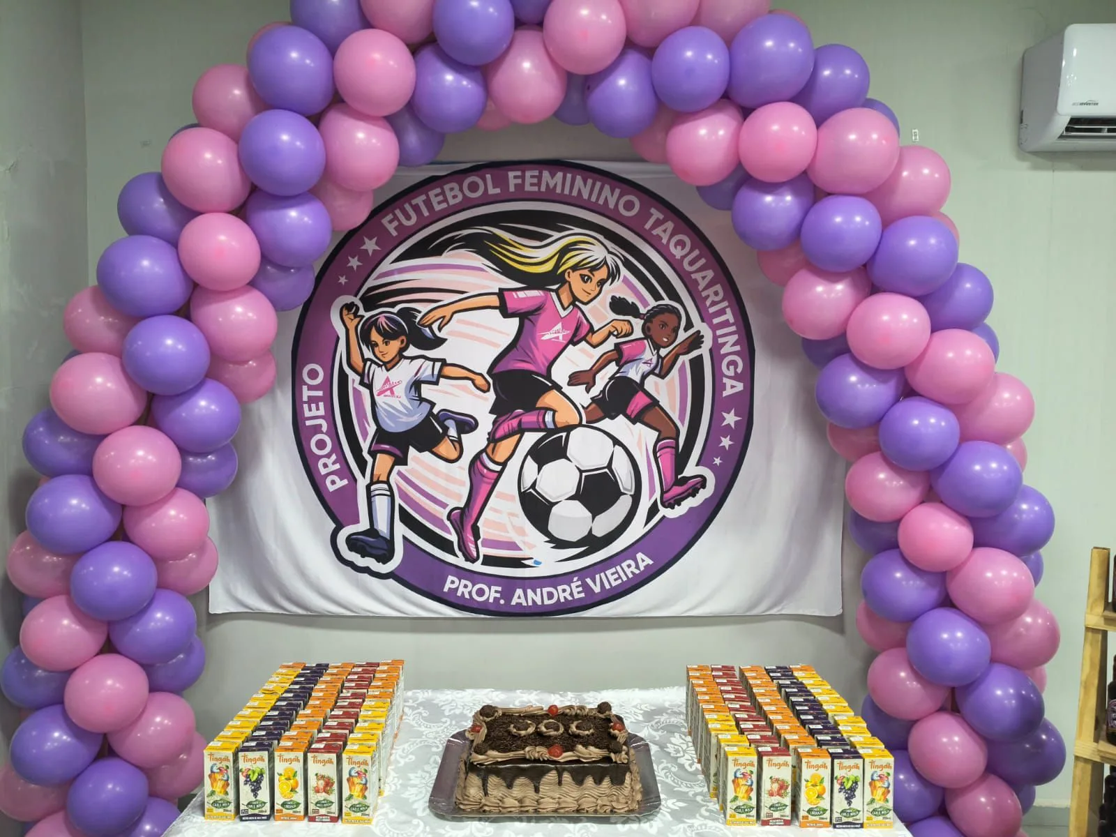 
  Projeto de Futebol Feminino da OAB completa três anos com noite de confraternização e agradecimentos