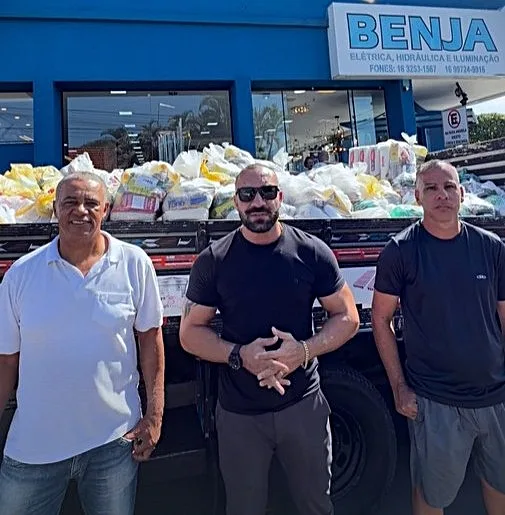 
  Gol de placa da solidariedade na 1ª Copa Benja: 5 toneladas de alimentos arrecadados
