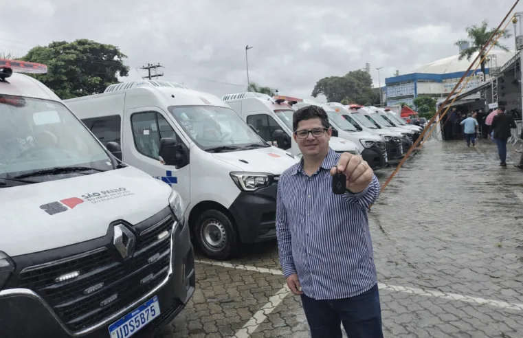 SP entrega 200 novos veículos para transporte de pacientes e Taquaritinga recebe van para a saúde
