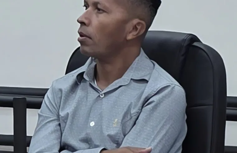 Vereador Fernandinho Cabeleireiro denuncia abandono em prédio da Secretaria de Saúde