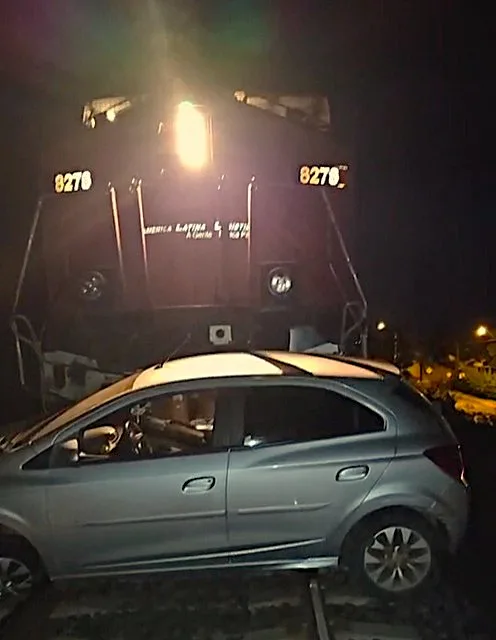 
  Acidente com trem da Rumo assusta moradores em Santa Ernestina