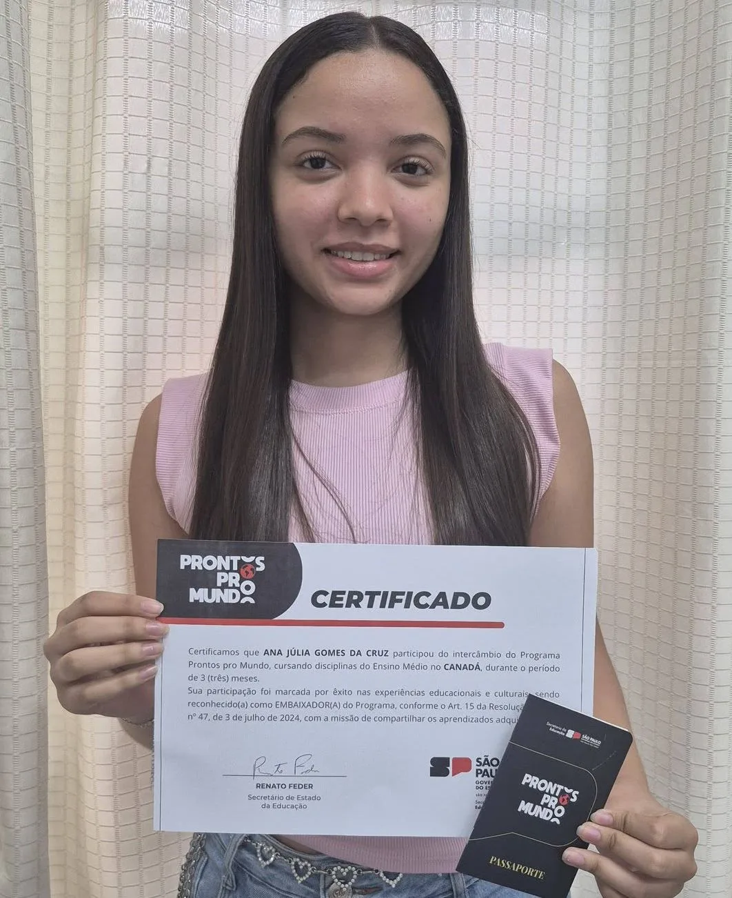 
  Aluna de Taquaritinga conclui intercâmbio no Canadá e se destaca em programa estadual