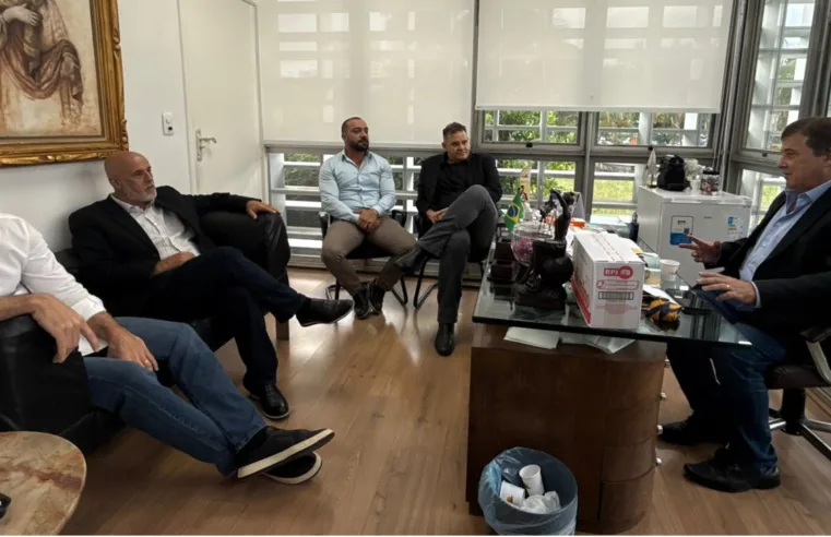 Jorge Caruso recebe comitiva de Taquaritinga e reforça apoio ao município