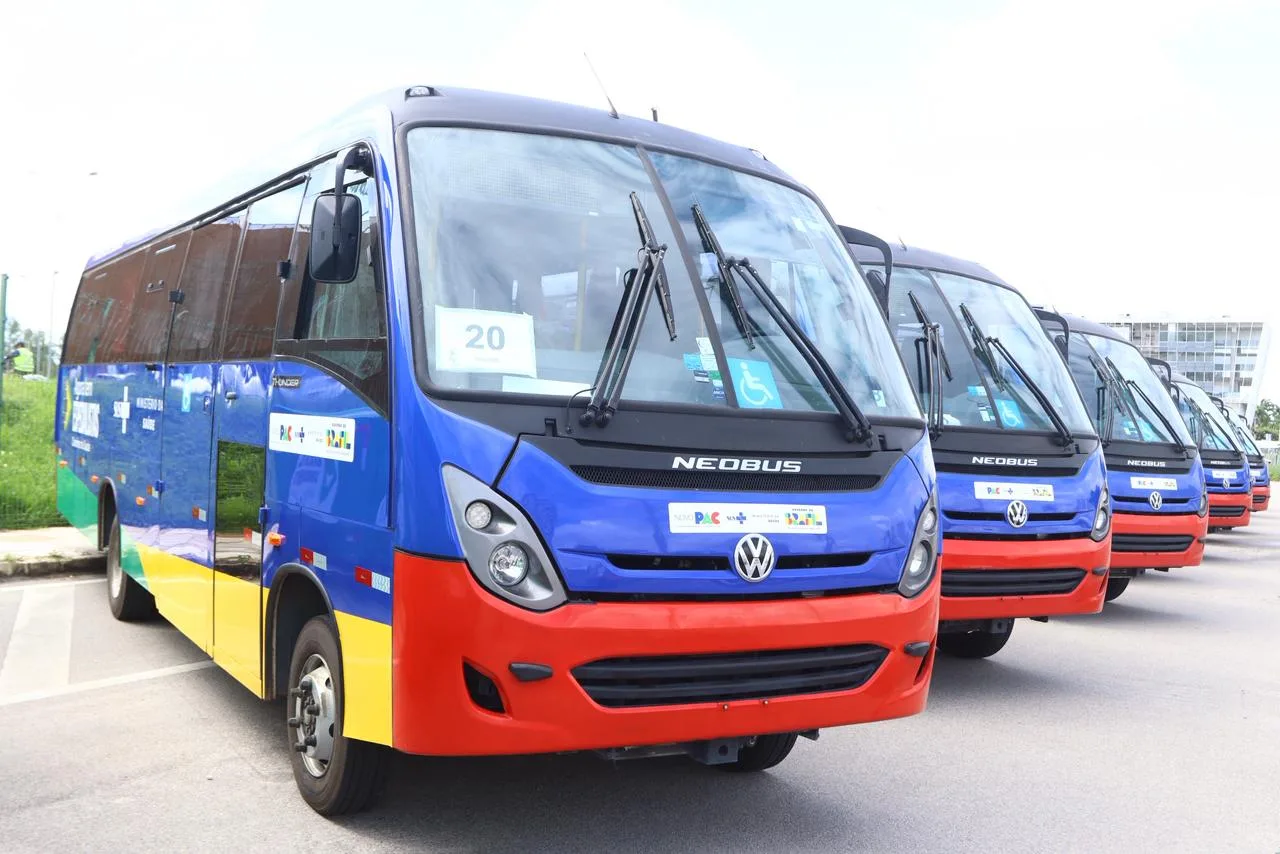 
  Alencar Santana anuncia micro-ônibus para a saúde a pedido de vereadores do PT