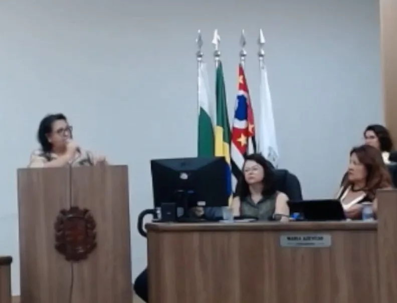 
  “Cadê o nosso dinheiro?”: aposentada cobra rescisão e denuncia atraso de 18 meses
