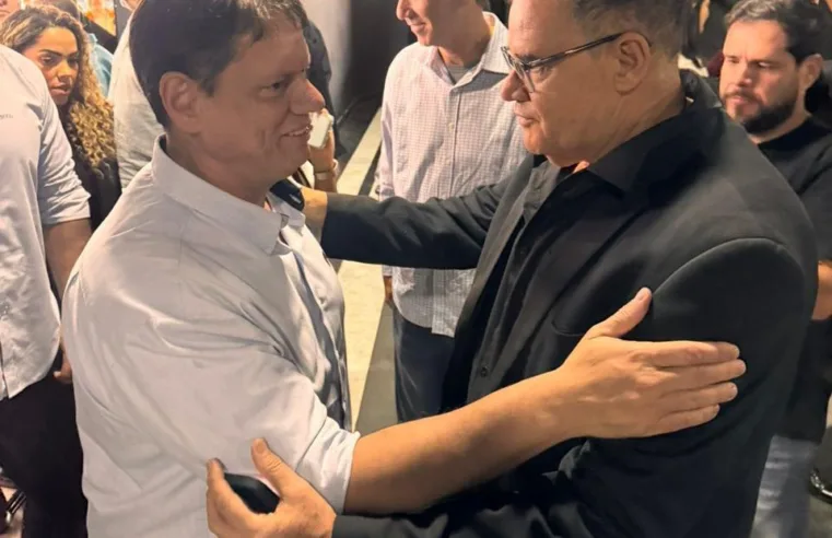Comitiva do MDB participa de agenda de Tarcísio em Bauru