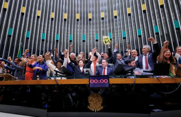 Câmara aprova fim da escala 6×1 e reduz jornada semanal para 40 horas