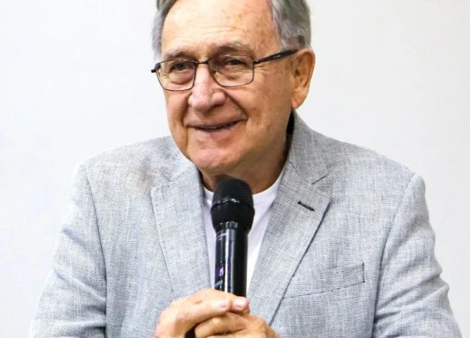 Tapa-buracos é paliativo e cidade precisaria de até R$ 20 milhões para recape, diz Tato Nunes