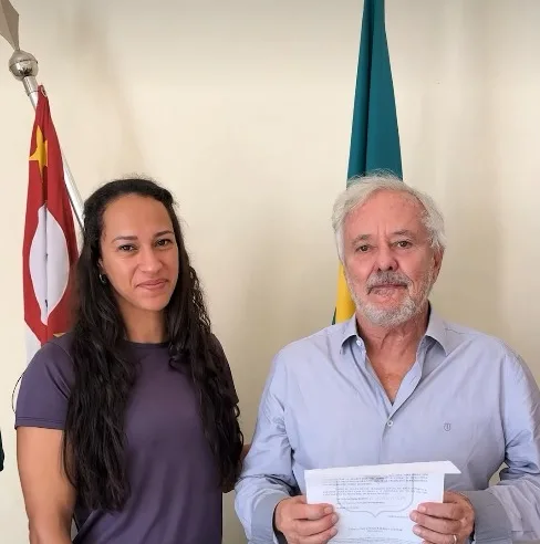 Vôlei gratuito para crianças ganha reforço com parceria entre Prefeitura e Instituto Águia do Milênio