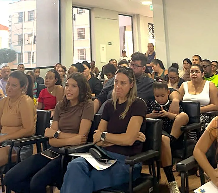 
  Vôlei gratuito mobiliza famílias e abre novas oportunidades para crianças e adolescentes
