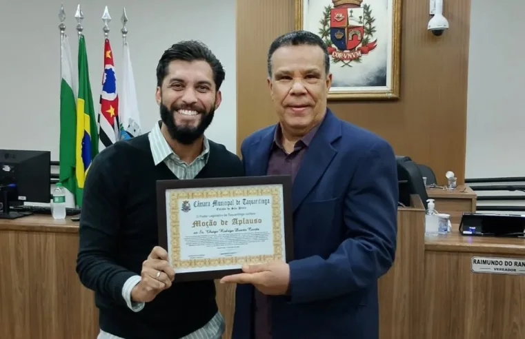 Thiago Duarte recebe Moção de Aplauso da Câmara e divide homenagem com todos que fizeram parte de sua trajetória