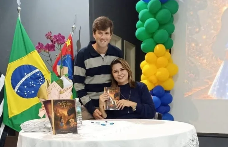 Nádia Volpi celebra sucesso no lançamento do livro infantil “Lia e as Criaturas de Luz”