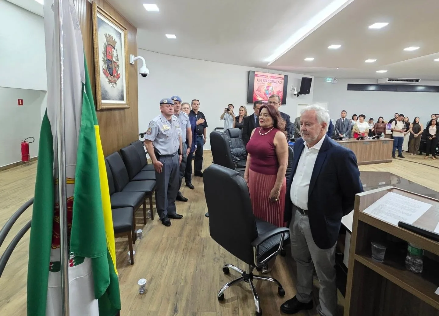 
  Câmara homenageia personalidades em sessão solene pelos 134 anos