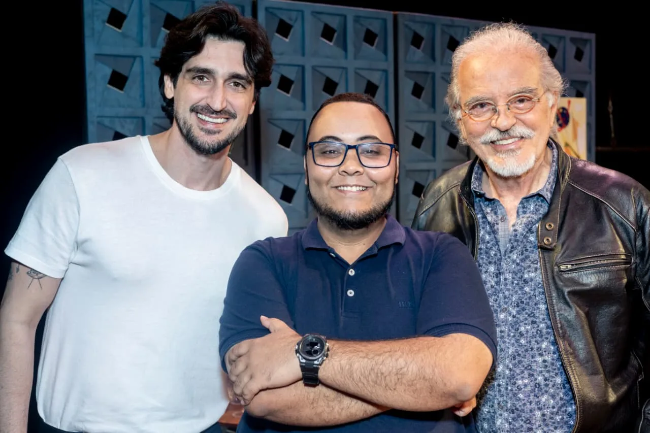 
  Encontro de artistas reúne gerações do teatro no Centro Cultural São Pedro