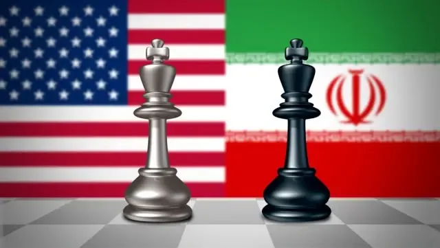 DE VOLTA À GUERRA