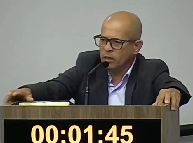 “Você está vivo ainda?”: Baixinho do Posto reage a comentário e diz que não aceitará novas “brincadeiras”