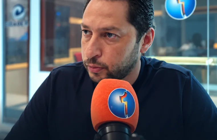 Marco Vinholi participa de entrevista na Canal Um FM