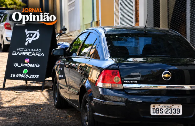 Enquanto falta combustível, carro oficial estaria em barbearia