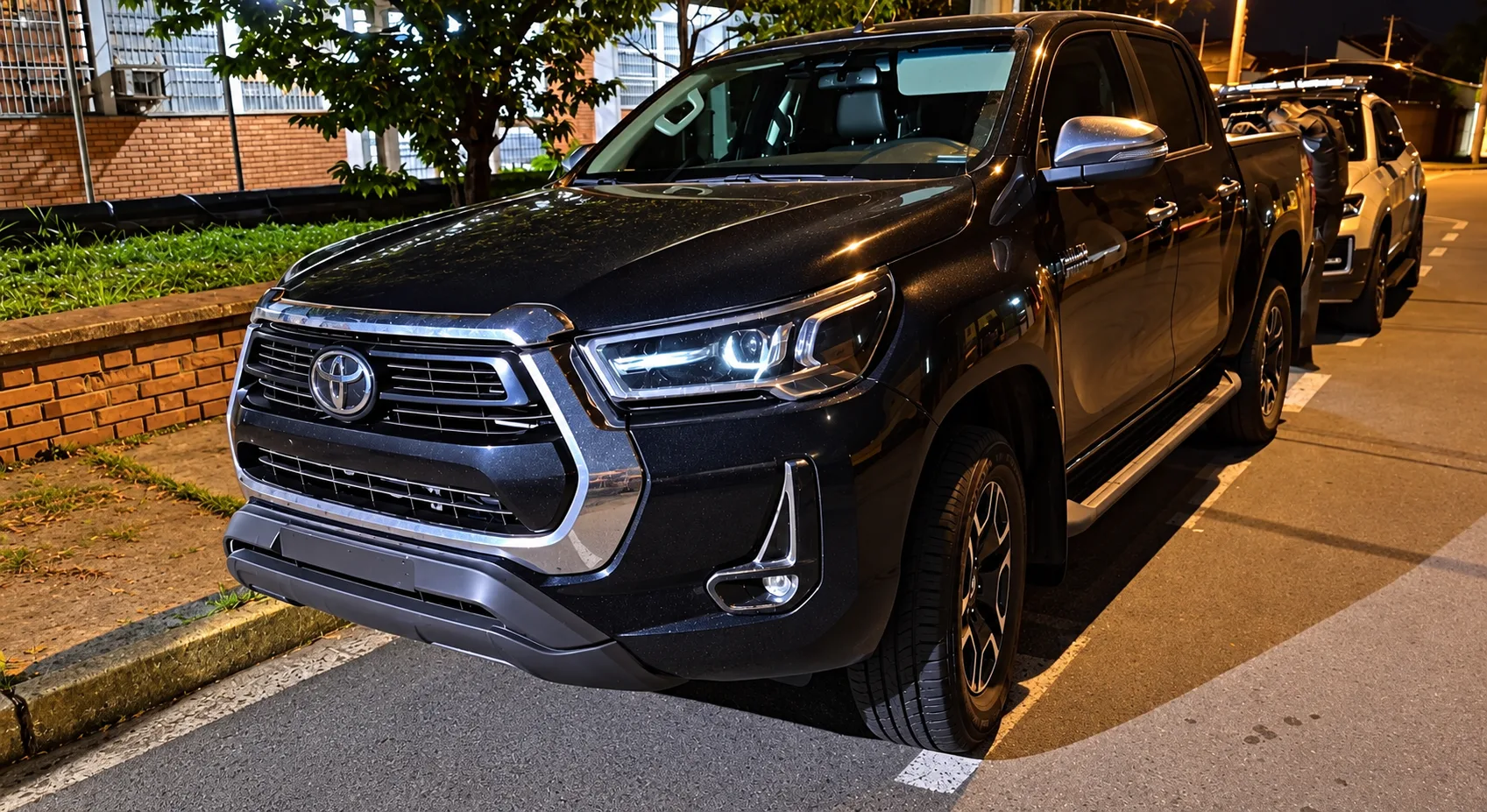 
  Abordagem na Washington Luís termina com prisão e recuperação de Hilux