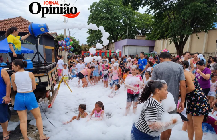 Santa Ernestina faz a alegria da criançada com grande festa
